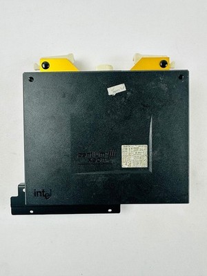 Intel SL4HD Pentium III Xeon Processor with Foxconn 179616-003 Heatsink