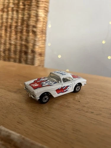 Matchbox 1962 Corvette (1982) 1:58 Vintage Diecast Model Car Blue Flame American