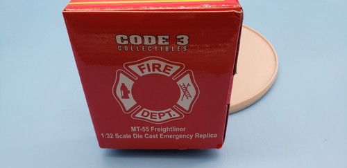 CODE 3 COLLECTIBLES MT-55 FREIGHTLINER FDNY SPECIAL OPS COMMAND 1/32 SCALE 14005 - Picture 6 of 7