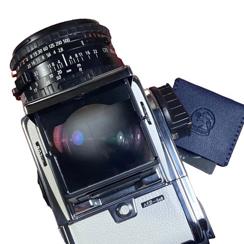 Hasselblad 500Cm Body leather 22mm in the center of the viewfinder