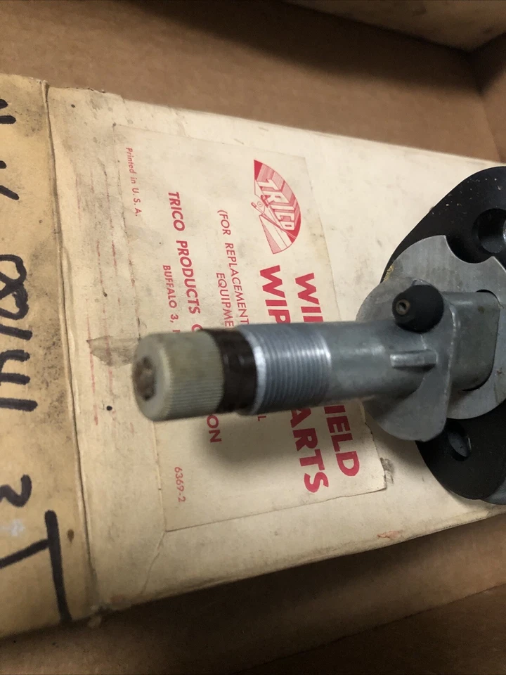 Buick Serie 50 1954 Super TRICO LIMPIAPARABRISAS LADO DEL CONDUCTOR ACOPLAMIENTO NOS 88141-3J Foto 3 de 4