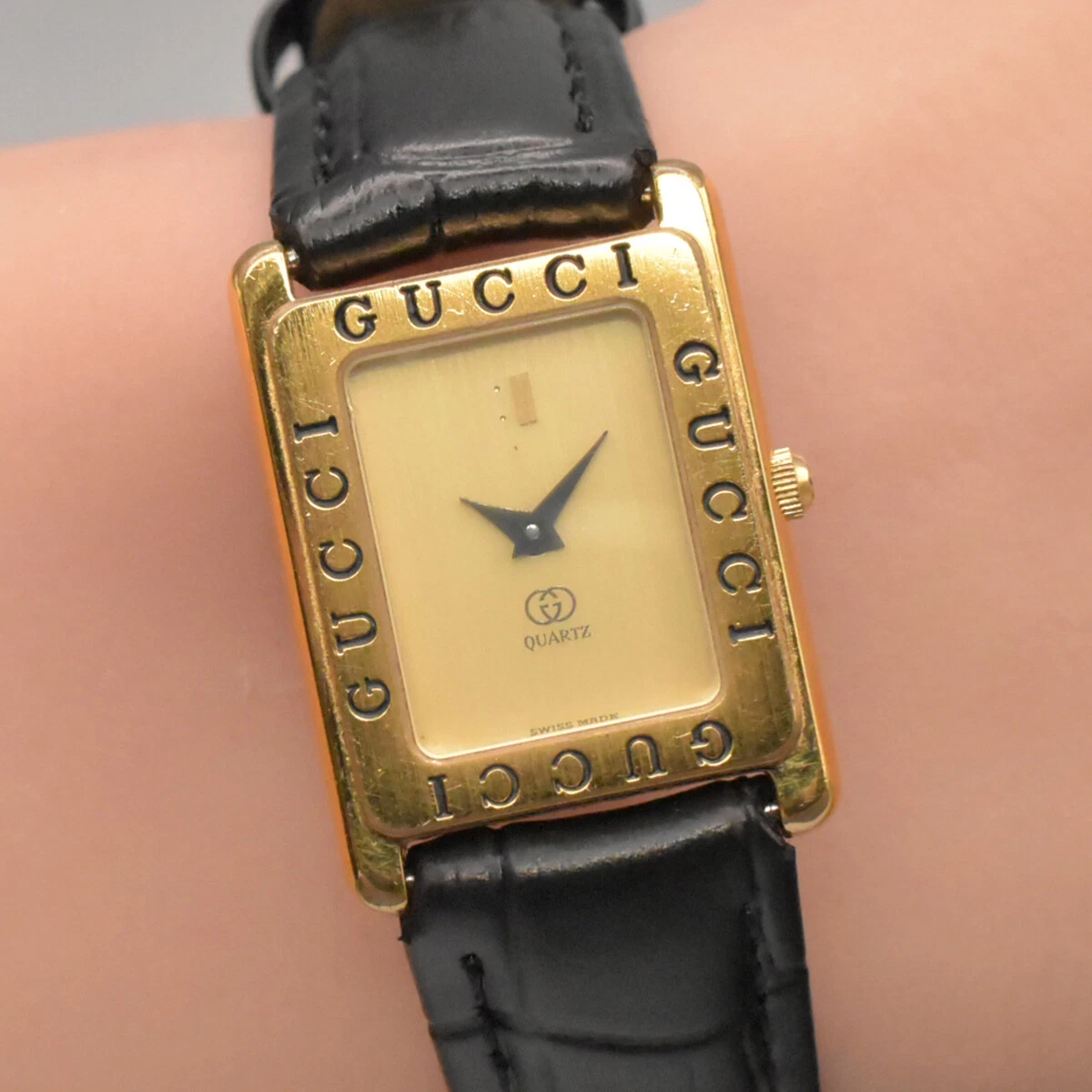 Montre femme vintage [Exc+4] Gucci 4000L cadran doré boîtier quartz du JAPON