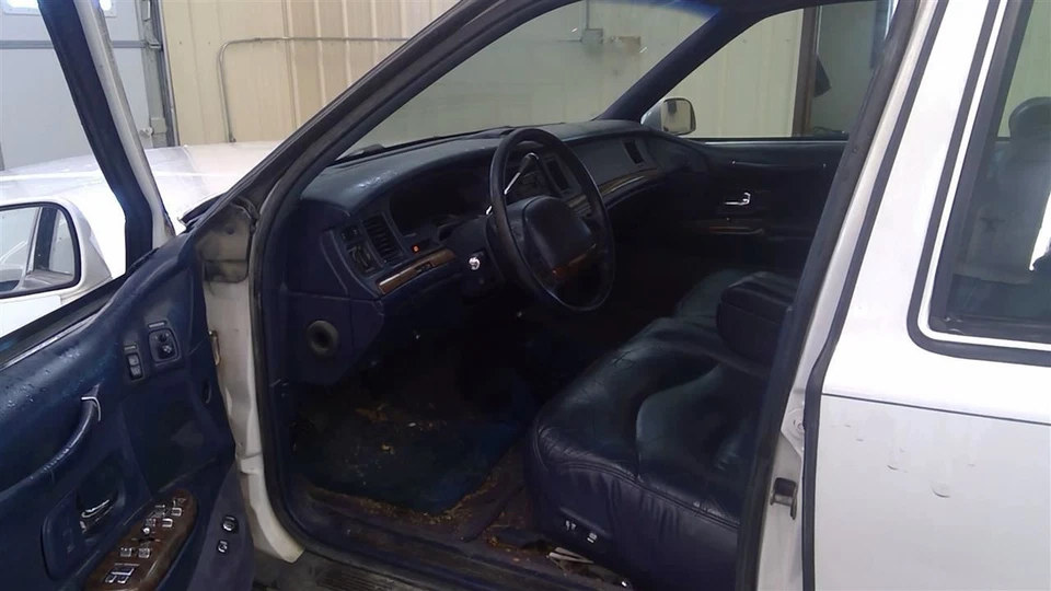 Wheel 15x6-1/2 Aluminum Lacy Spokes Fits 90-96 LINCOLN & TOWN CAR 1653967 - Image 4 of 4