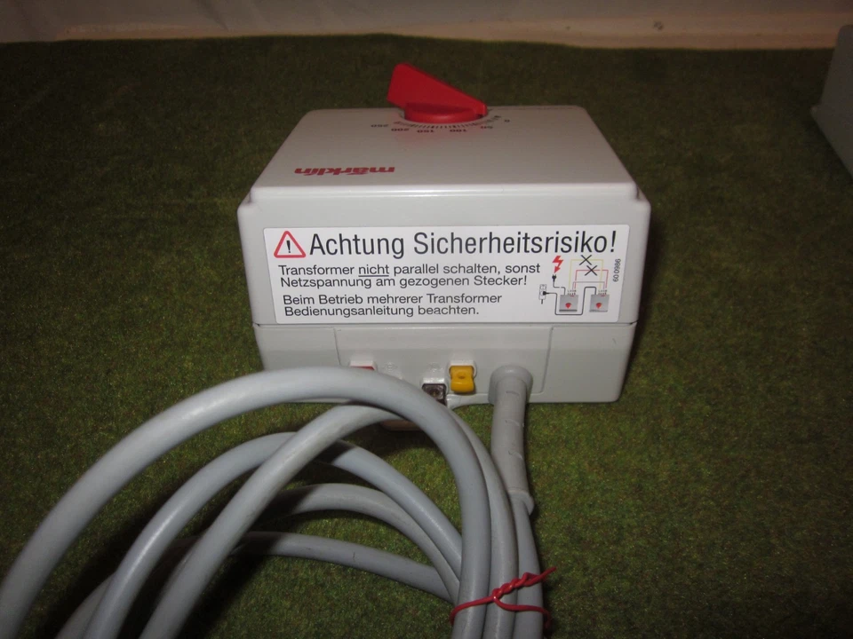 Märklin 2 x 66471 Safety Transformer 230Volt-32VA - Track Voltage 4/16V - Image 2 of 4