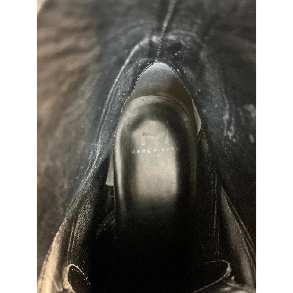 Botines Marc Fisher para mujer de cuero negro con cremallera frontal talla 8,5 Foto 2 de 4