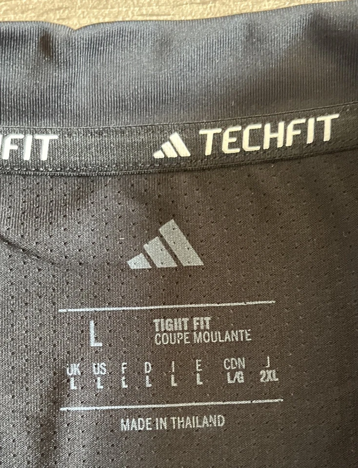 Adidas Techfit Mens - Compression / Base Layer Top - Black - Size Large. (38)  - Image 4 of 4