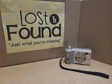 Fujifilm Digital Camera FinePix E500 4.1MP Silver **SEE PICS** *No Memory Card*