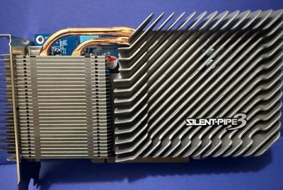 Gigabyte Nvidia GeForce 8600 GTS 256MB Silent Pipe 3 Graphics Card GV-NX86S256H