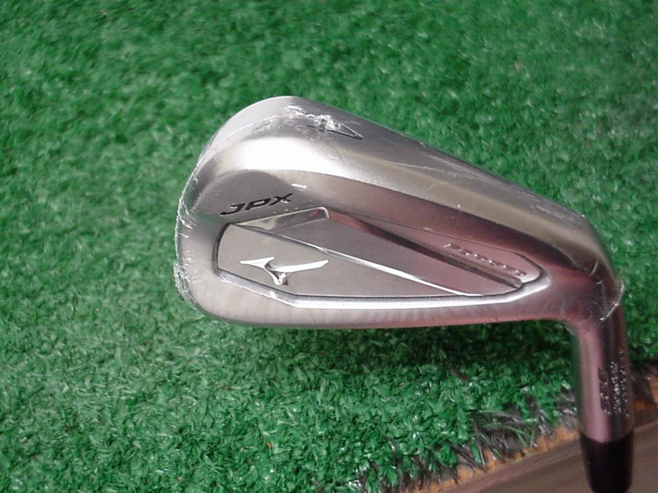 Brand New Mizuno Jpx 925 Forged 4 Iron Dynamic Gold Mid 115 X-100 Steel X Flex - Image 4 of 4