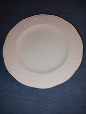 Set Of Four Studio Nova Petite Lily Dinner Plates