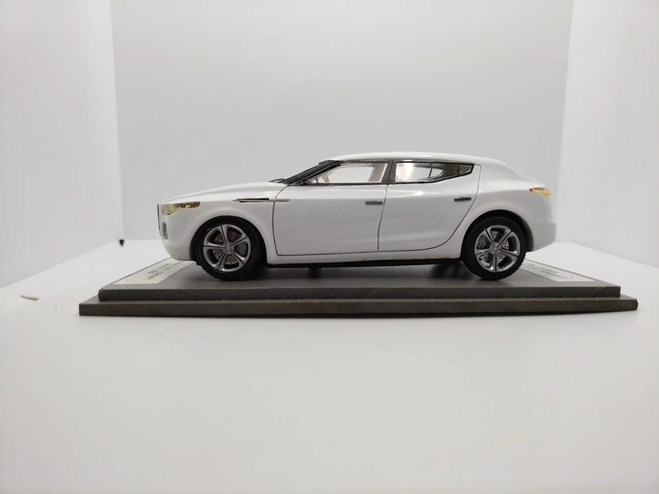 1/43 Handbuilt By Tony Smith. Aston Martin Lagonda SUV Concep 2009 Geneva Show. - Image 2 of 4