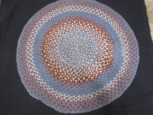 1980's Hand Made 42 Inch Round Rag Rug with Mexican Hat Issue, See Photos! - Picture 2 of 6