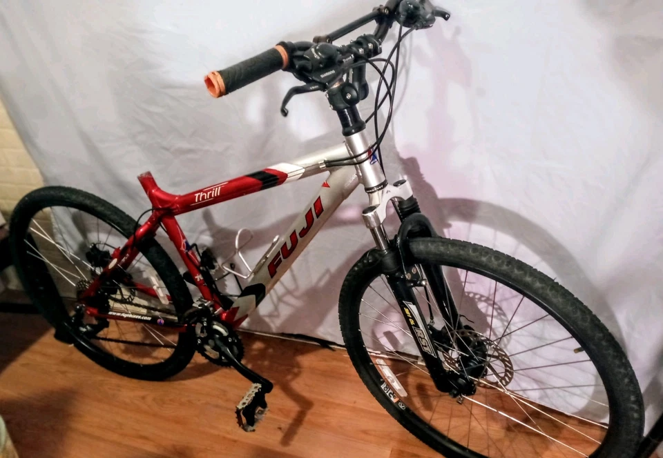 Bicicleta de montaña Fuji Thrill Foto 3 de 4