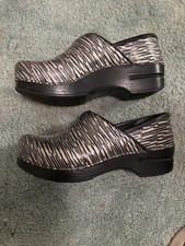 Dansko Blk&Silver clogs 37
