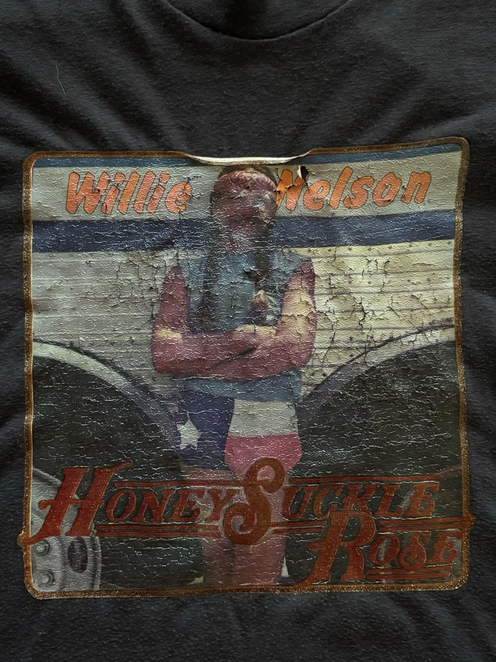 Camiseta 1980 Willie Nelson “Honeysuckle Rose” portada de álbum Foto 2 de 4