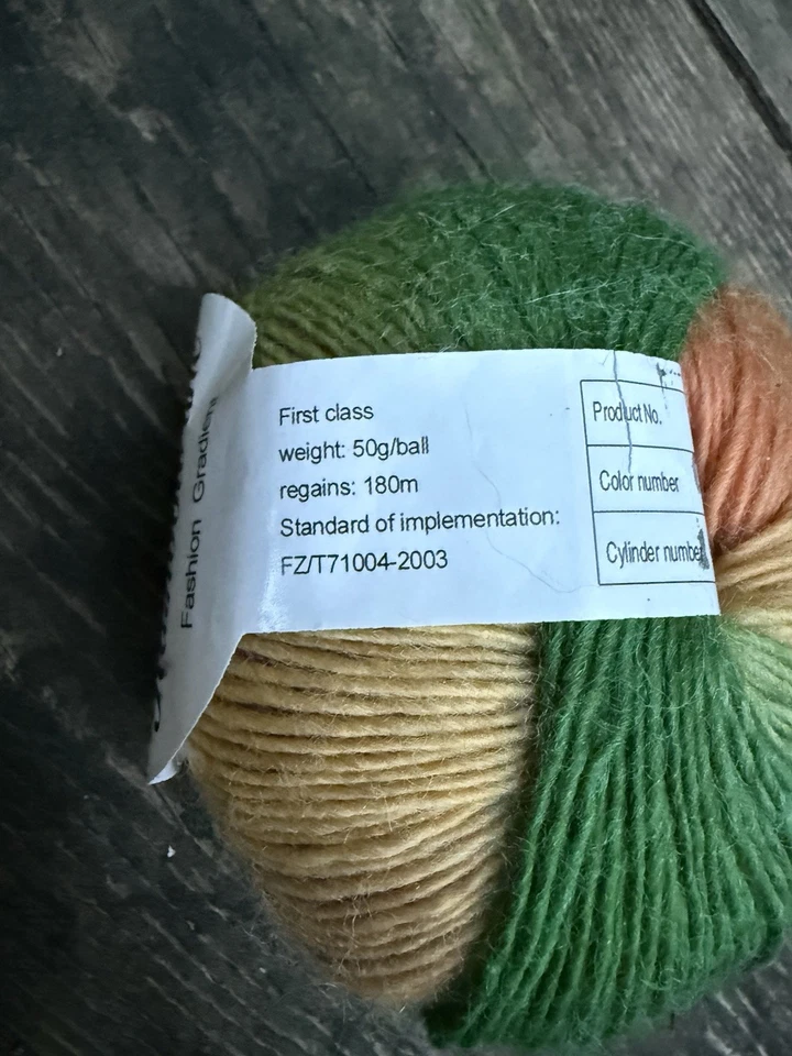 Rainbow Line Gradiente 100% Lana 50g/180m Col: 01 Lote:108 Verde Melón Púrpura Azul Foto 3 de 4