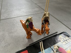 LEGO Star Wars Minifigures Jar Jar Binks, Soldier & Mounts 7115 Gungan Patrol