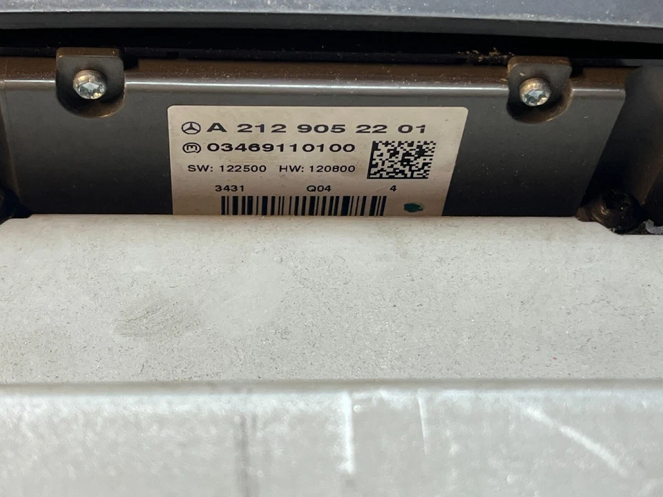 Mercedes-Benz W212 Navigation GPS Navi Radio A2129008524 - Bild 4 von 4