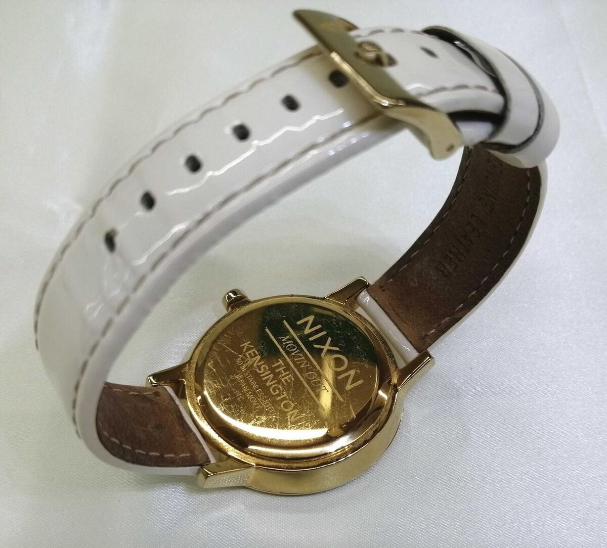 NIXON Quartz Women's Watch Silver Dial Analog Leather Band NIXON Quartz Women's Watch Silver Dial Analog Leather Band