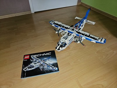 LEGO TECHNIC: Frachtflugzeug (42025)