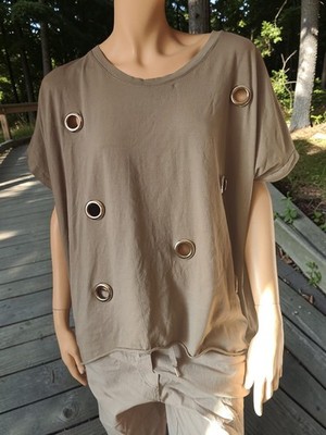 Damen stylisches  Italy  Shirt  Ösen Vokuhila oversize  bis 44/46