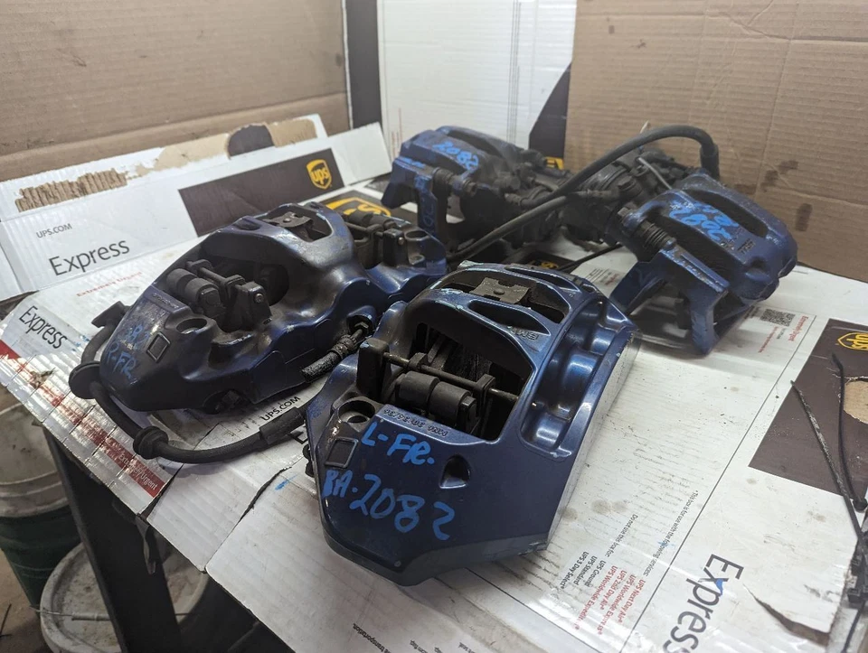 CALIPER SET ! ! ! Without Carbon Ceramic Brakes Fits 12-19 BMW M6  - Imagem 2 de 4