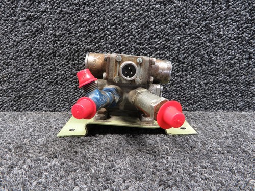 45000070 Westfield Hydraulic Flap Control Valve Assembly (3000 PSI) (Volts: 28)