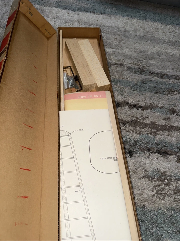 RARE A DUMAS PLANE  Corsair CONTROL LINE CARRIER 35" WS C-35 - Image 4 of 4