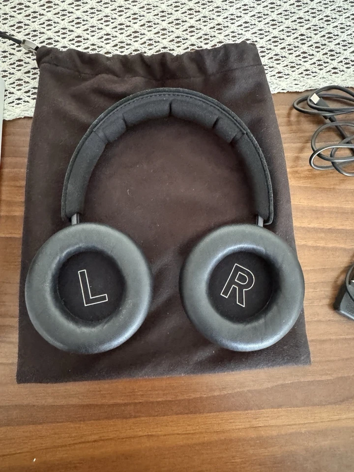 Bang & Olufsen Beoplay H9 3rd Gen Active Noise Cancelling Bluetooth Headphones - image 3 of 4