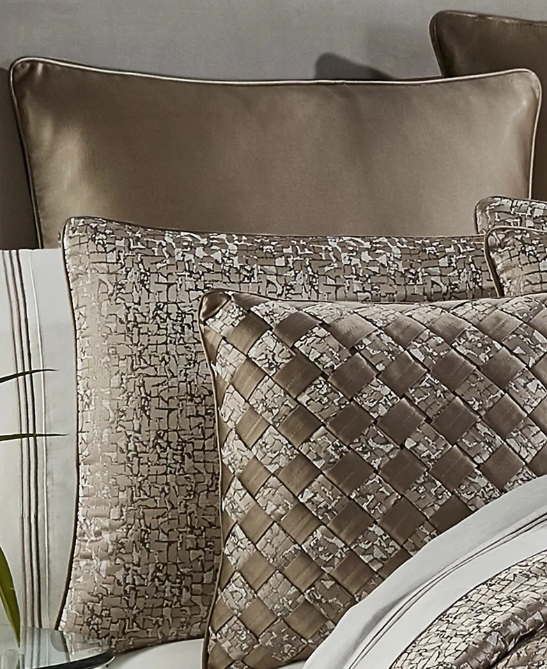 J. Queen New York Cracked Ice Luxury Euro Sham 26x26 Brand New - Free Shipping - Image 2 of 4