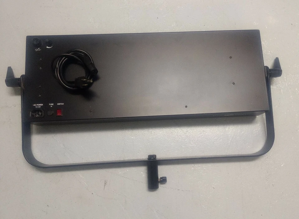 Flolight Medalight FLO-110 W dimmer fluorescent light bank  BULB NOT INCLUDED - Image 4 of 4