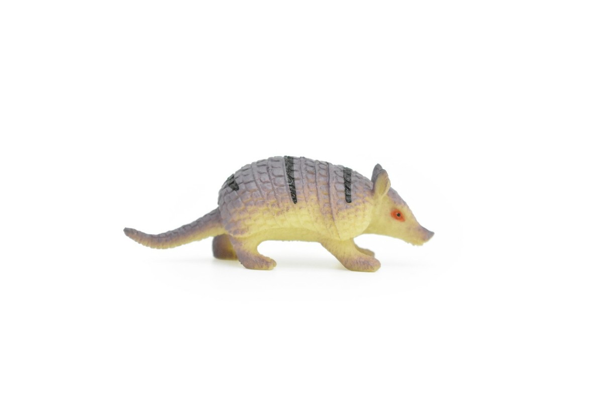 Armadillo, Cingulata, Very Nice Plastic Toy Animal, 2 1/2