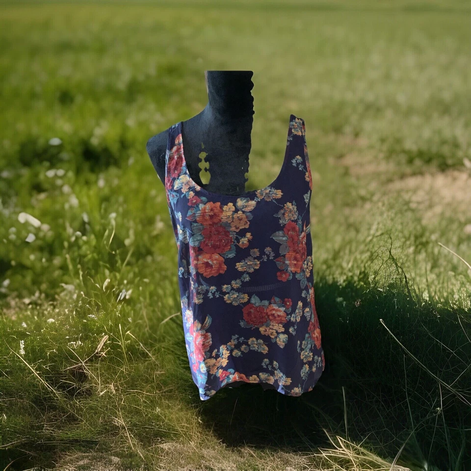 Full Tilt Cross Back Colorful With Roses Blouse Womens Size Large - Image 4 of 4