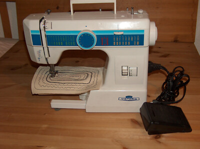 Nähmaschine  VICTORIA Model 7910, gut erh., v.Fkt.
