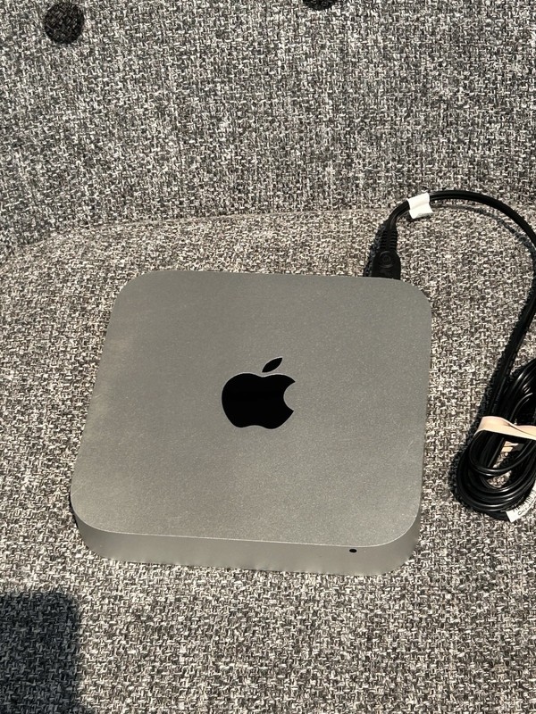 Apple Mac mini Mini Desktop, Gray, HDMI USB-A Gigabit Ethernet 2010