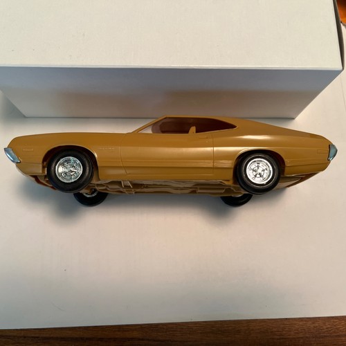 1972 Ford Gran Torino Sport Plastic Promo Model 1/25 Scale Gold Color - Picture 5 of 10