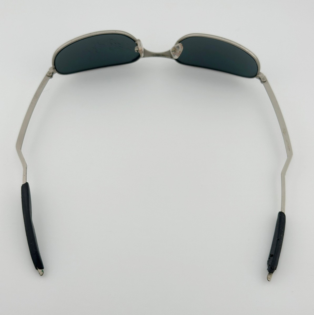 VTG Oakley USA Square Wire ( Gen 1.0 ) Y2K Silver Sunglasses Ice