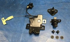 2005 - 2009 FORD MUSTANG CONVERTIBLE REAR TRUNK LID LATCH LOCK ACTUATOR OEM
