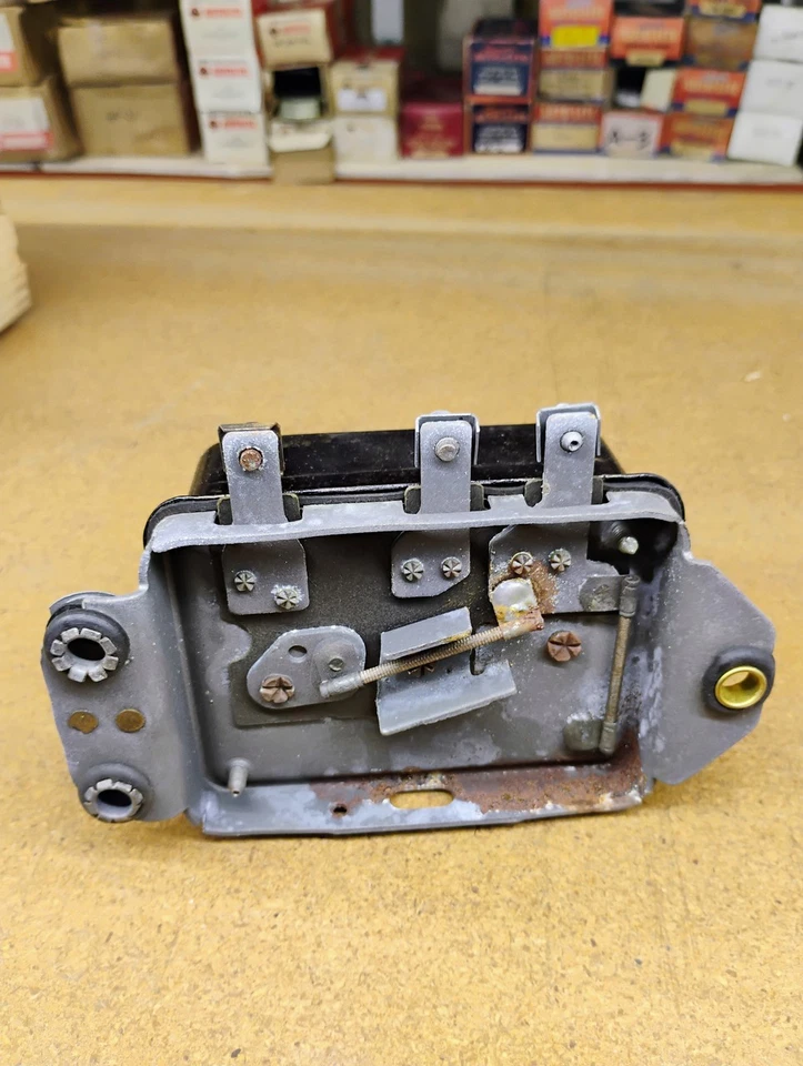 GMC Packard 1955 7-717 regulador de voltaje reconstruido hecho en EE. UU. Foto 3 de 4