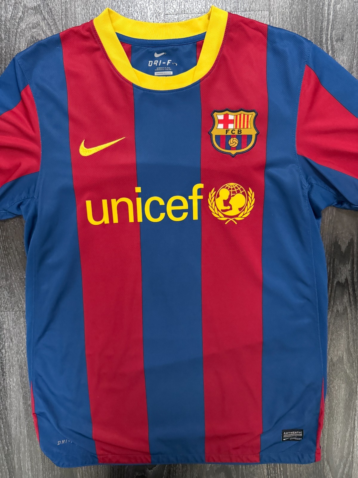 Original Nike Barcelona 2010/2011 Home Shirt DAVID VILLA 7 Mens Medium