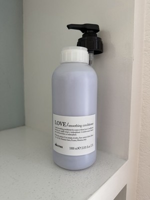 Davines Love Smoothing Conditioner 1000ml - New Professional Size 2025 formula