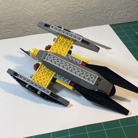 Lego 76000 - Arctic Batman vs. Mr. Freeze: Aquaman on Ice Includes only Batboat