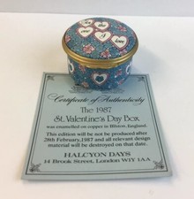Halcyon Days 1987 Emaille Valentinstag Box ohne Verpackung mit COA
