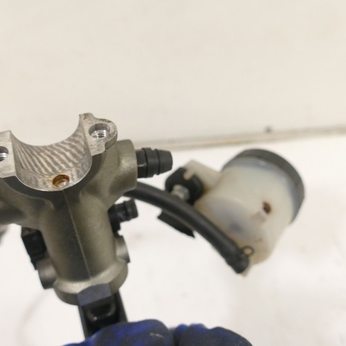 Ducati Multistrada 1200 Front Brake Master Cylinder Brake 73395 - Picture 3 of 9
