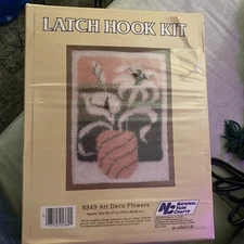 National Yarn Crafts Latch Hook Art Deco Flowers R849 20" x 27" Vintage 1986