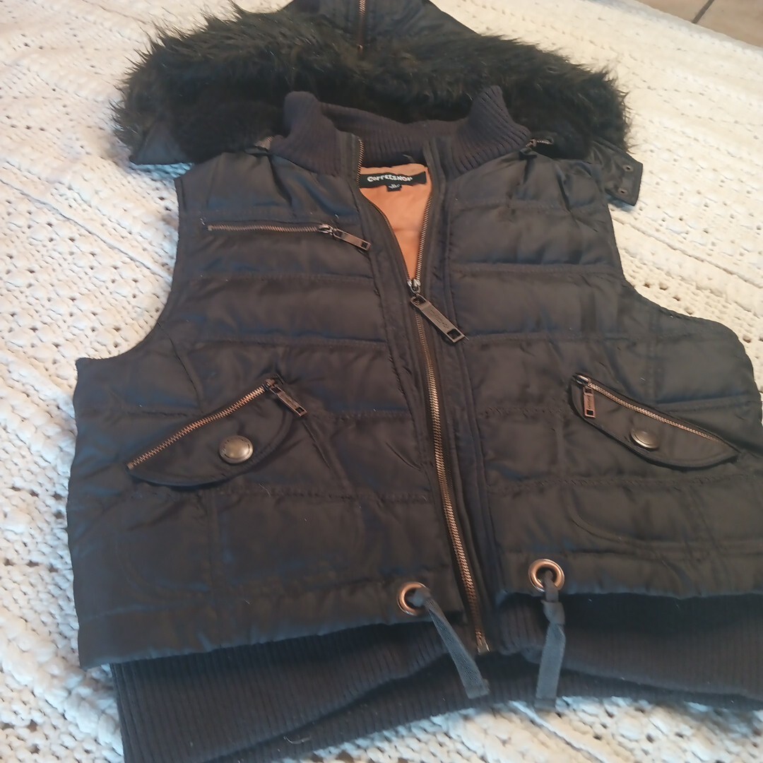 Coffee shop DOWN FEATHER VEST Faux Fur Zip Out Hood Zip Coffee shop DOWN FEATHER VEST Faux Fur Zip Out Hood Zip