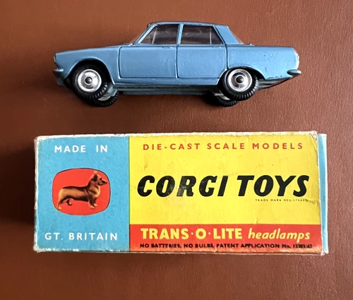 Corgi Toys Vintage Rover 2000 in original Box. Great condition