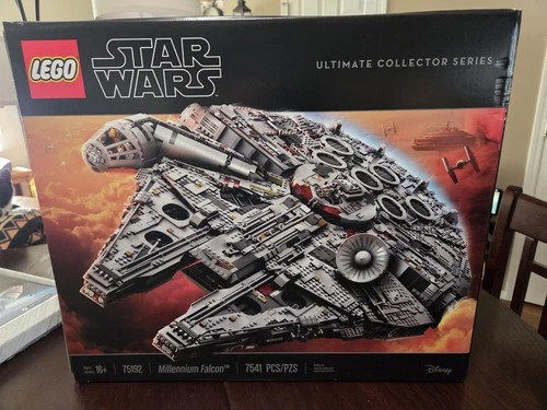 LEGO Star Wars Millennium Falcon 75192 Complete Set w/ Instructions and stand