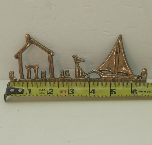 Vintage Brass Wall Mount Key Holder Sail Boat And Dock 6 Hooks Nautical MCM - Picture 6 of 6