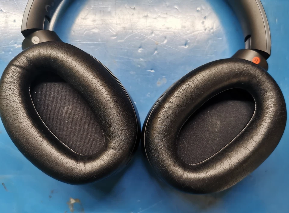 Sony WH-1000XM2, photo 4 of 5